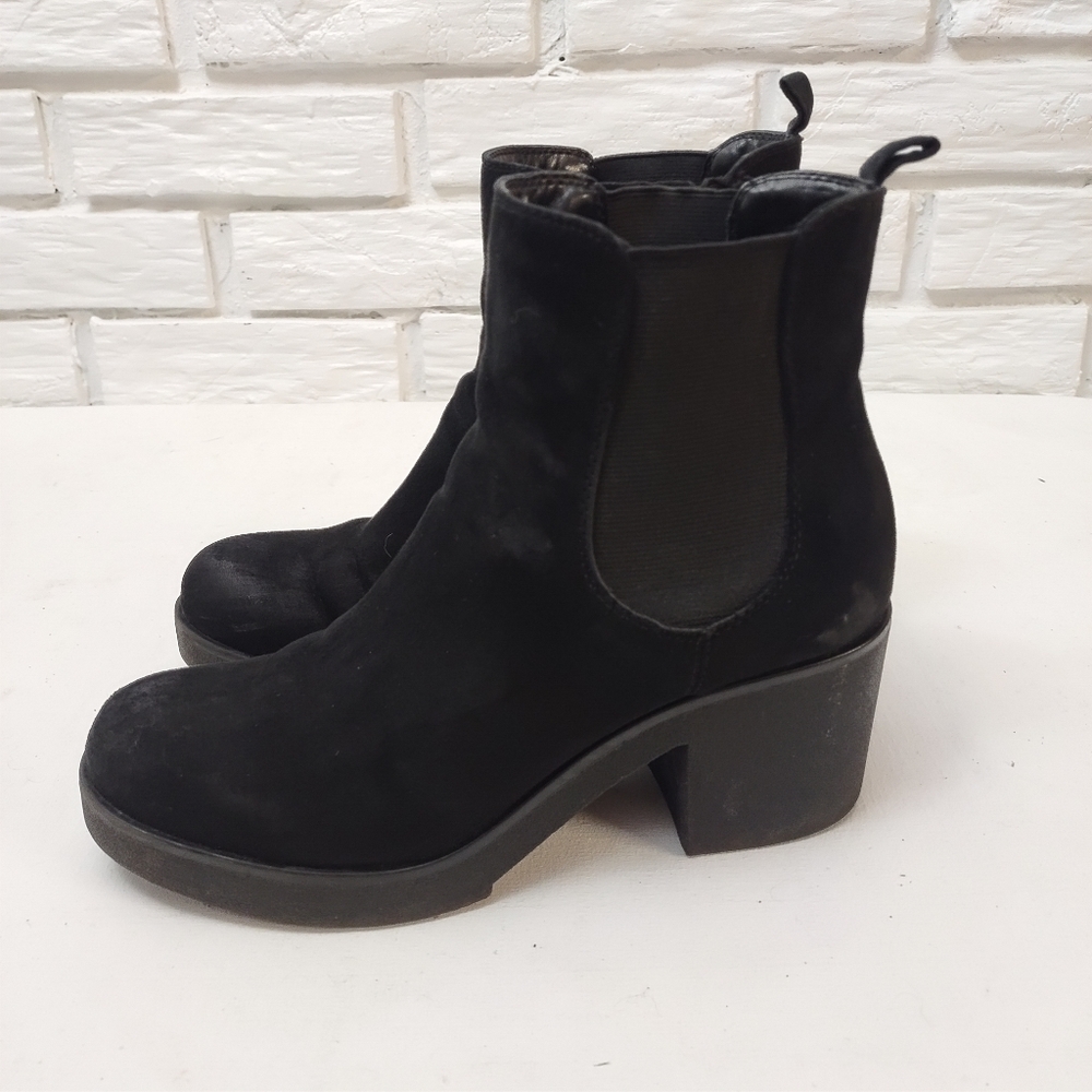 Indigo Rd. Women's Black Booties Size 8M